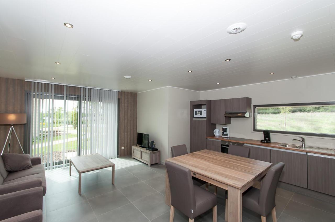 Golden Lakes Village Ardennes Boussu-lez-Walcourt المظهر الخارجي الصورة